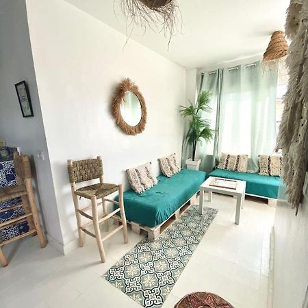 Appartement A Ksar Sghir En Face Du Terminal Passagers De Ferry Port Tanger Med Luaran gambar