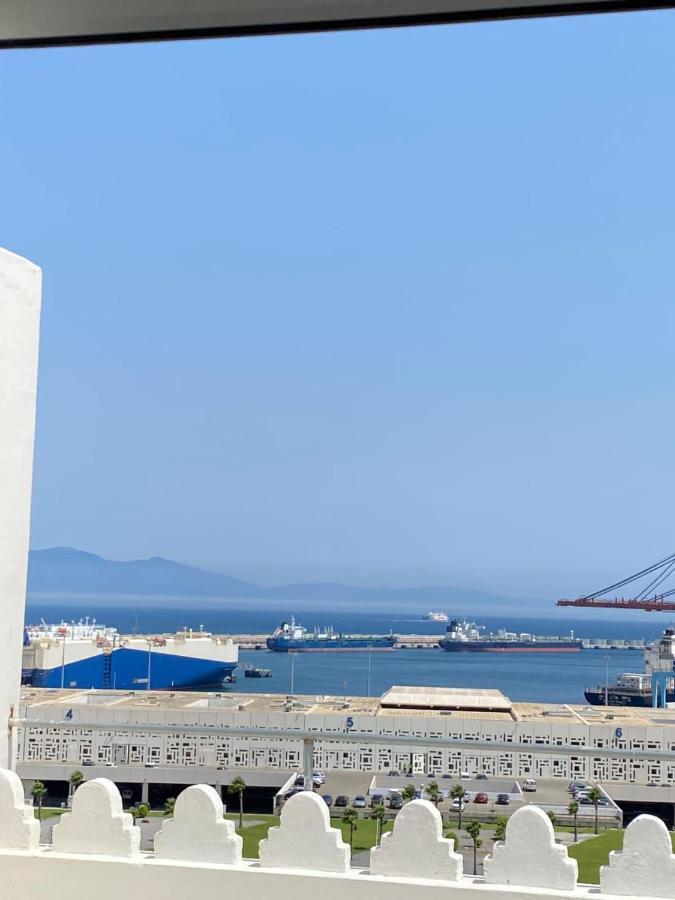 Appartement A Ksar Sghir En Face Du Terminal Passagers De Ferry Port Tanger Med Luaran gambar